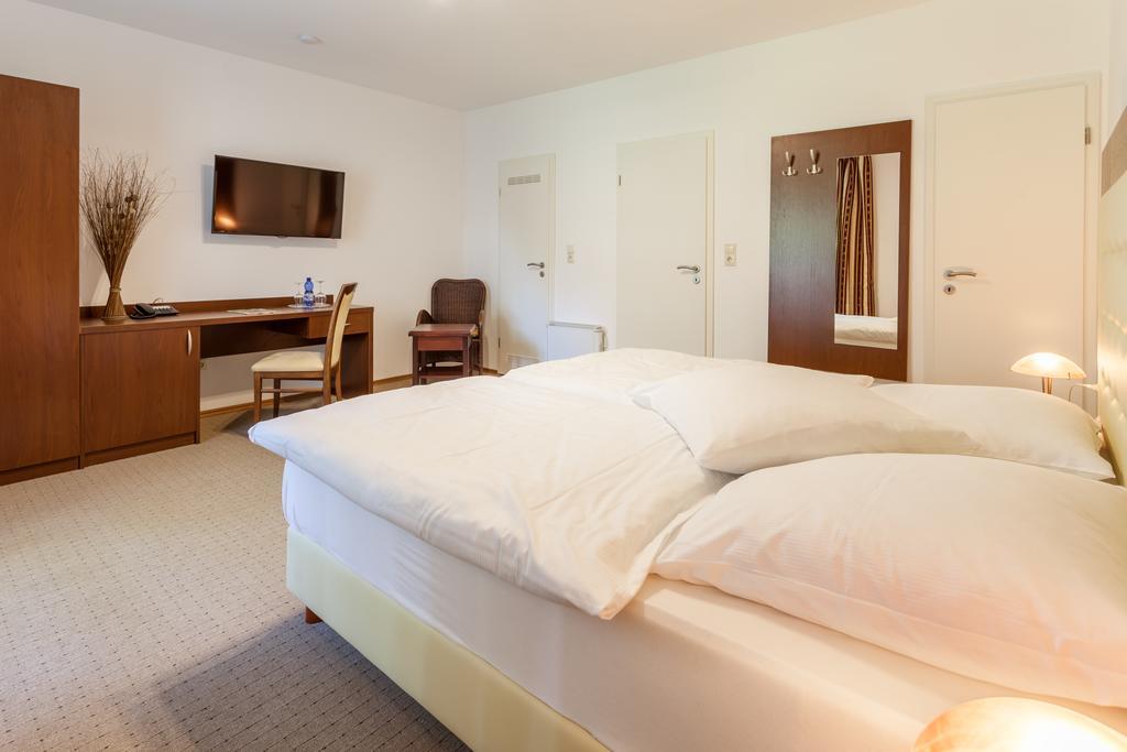 Landhotel Zur Linde 버든 객실 사진