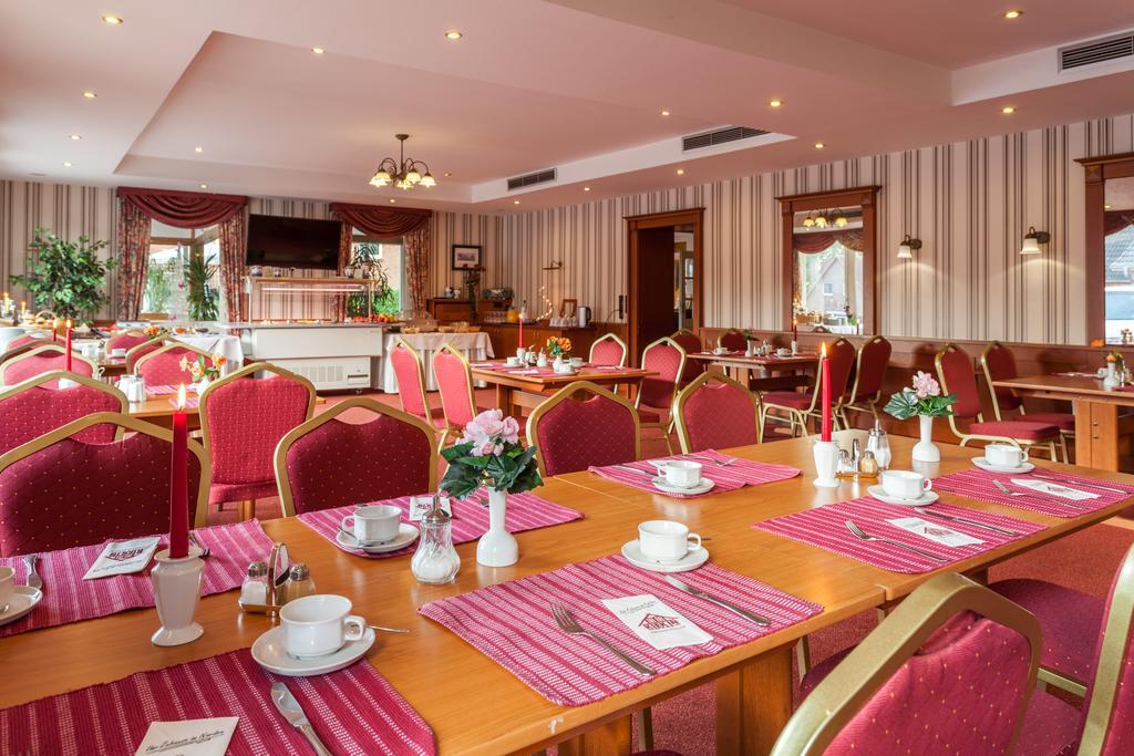 Landhotel Zur Linde 버든 외부 사진
