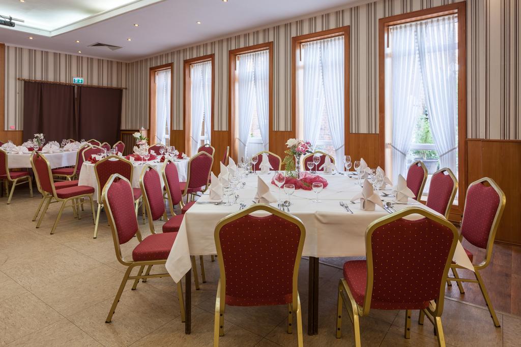 Landhotel Zur Linde 버든 외부 사진