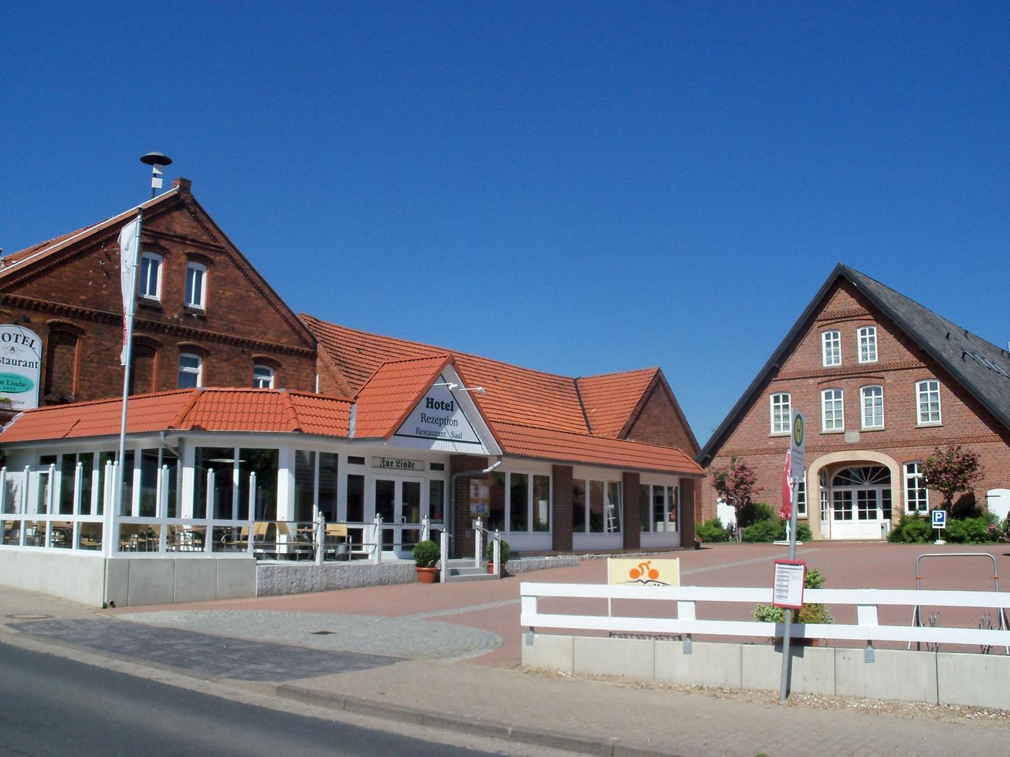 Landhotel Zur Linde 버든 외부 사진